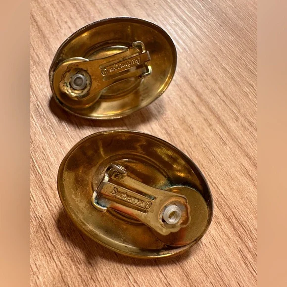 Burberry's Rare Nova check pearl design Gold Plated Clip On Earrings - Picture 5 of 7